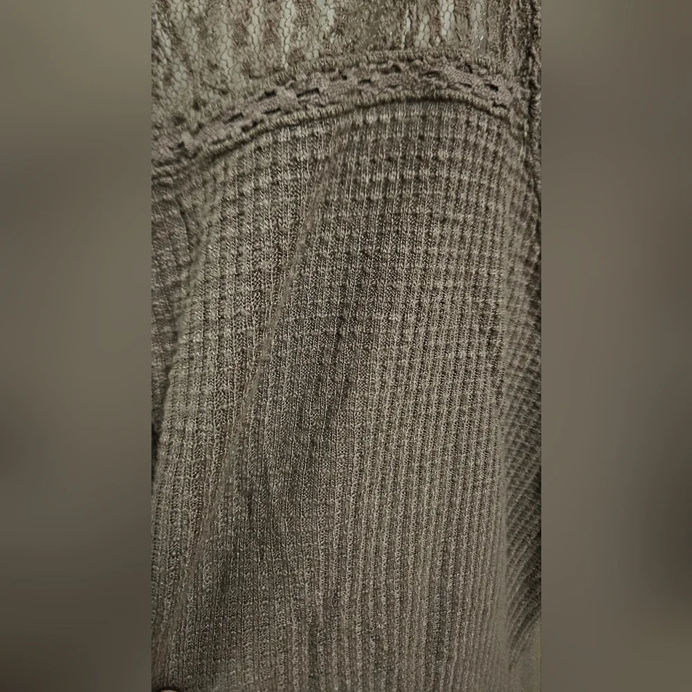 FREE PEOPLE SpringValley Waffle Knit Lace Boho LongSleeve Top.Taupe Gray. SM
